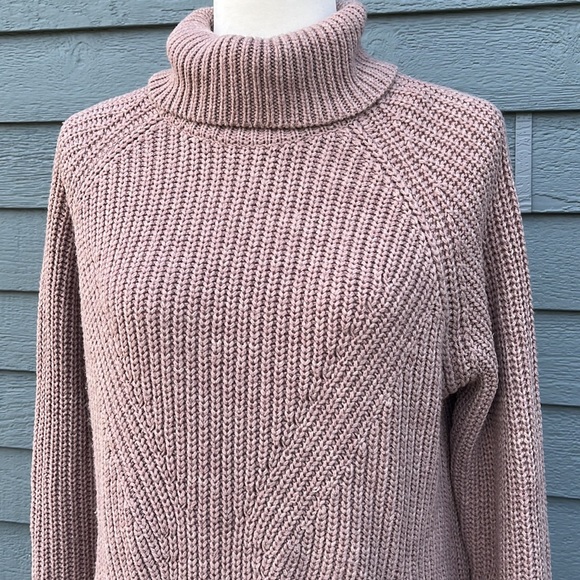 Jacqueline De Yong Turtleneck Sweater - Picture 3 of 10